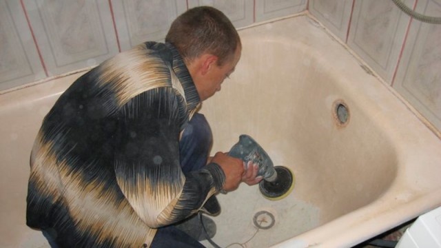 Как восстановить эмаль ванны своими руками